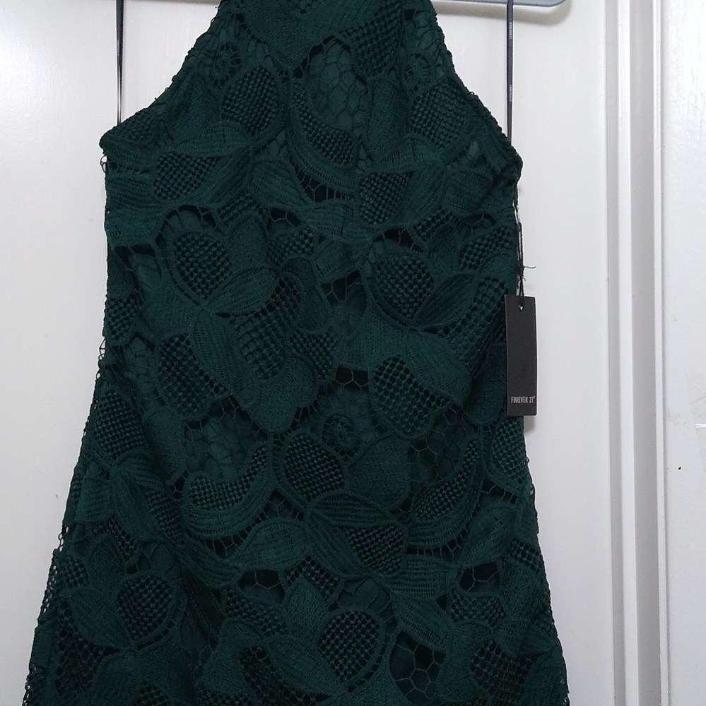 NWT Hunter Green Sleeveless Embroidered Dress S